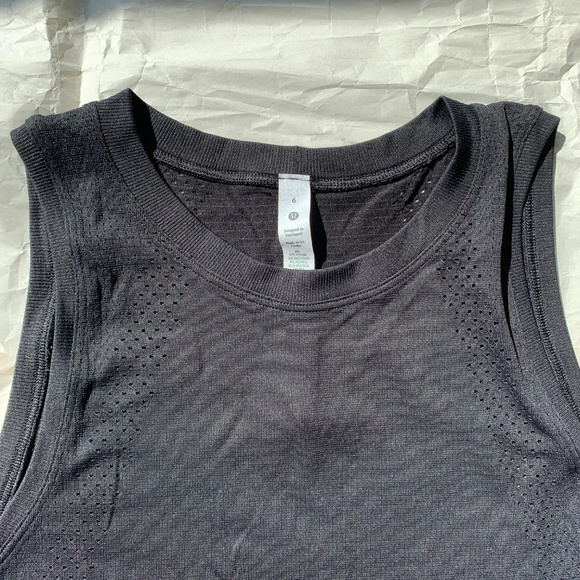 Lululemon Women's Train to Be Tank, NWT, Black, Size 6 - Picture 4 of 9